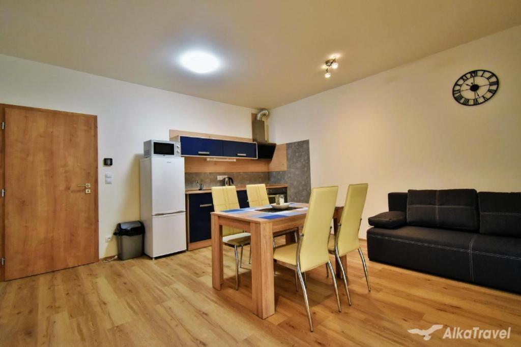 Moderni Apartman Horni Marsov - By Alka Экстерьер фото